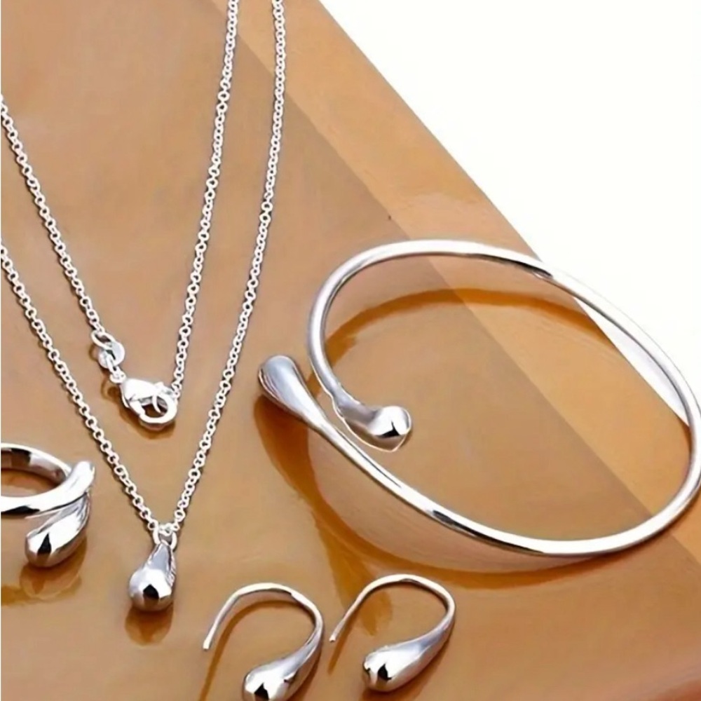 Jewelry set